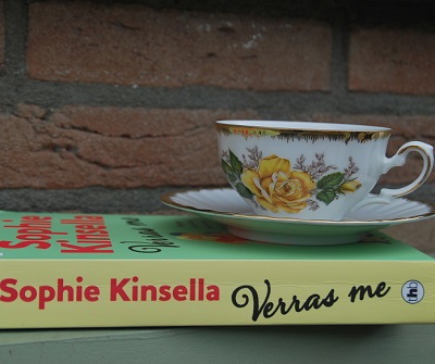 Foto boek Verras me van Sophie Kinsella
